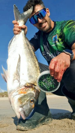 FUCKING Fluorocarbon Japonés – Hilo de pesca de alta resistencia, baja memoria y máxima fiabilidad