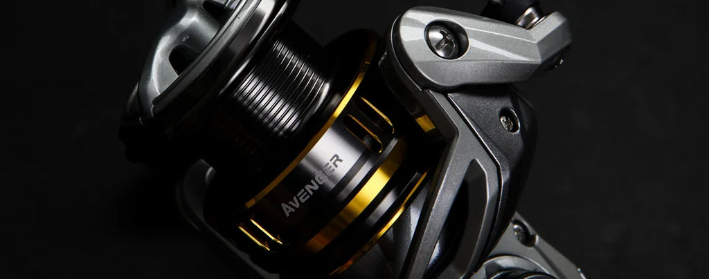 Okuma Avenger B — Carrete Spinning