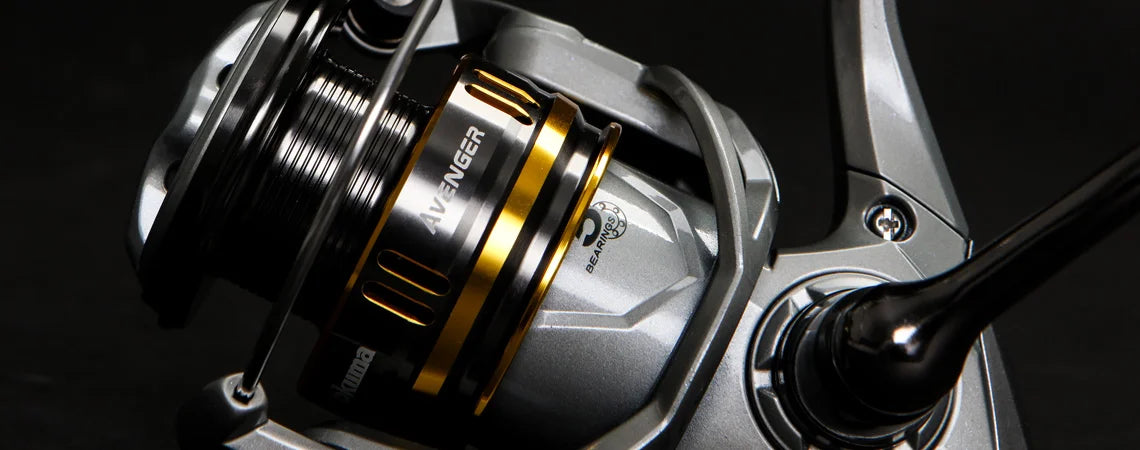Okuma Avenger B — Carrete Spinning